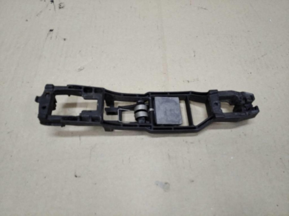 Ответная часть замка двери MERCEDES-BENZ E-класс W210/S210 (1995 - 1999) фото 1 — Разборка Мерседес