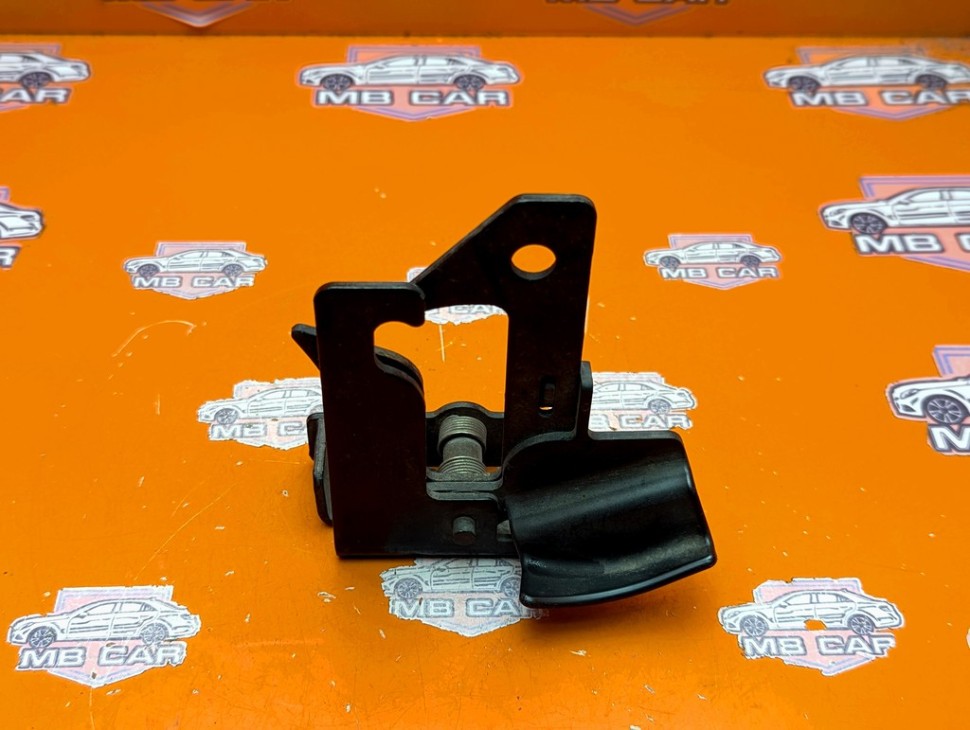 Замок капота MERCEDES-BENZ C-класс W204/S204 (2006 - 2011) фото 1 &mdash; Разборка Мерседес