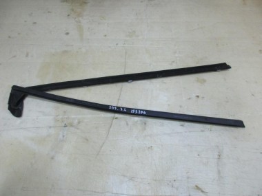 Молдинг стекла двери MERCEDES-BENZ CLK-класс C209/A209 (2002 - 2005) — Разборка Мерседес