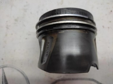 Поршень дизель MERCEDES-BENZ M-класс W164 (2005 - 2008) — Разборка Мерседес