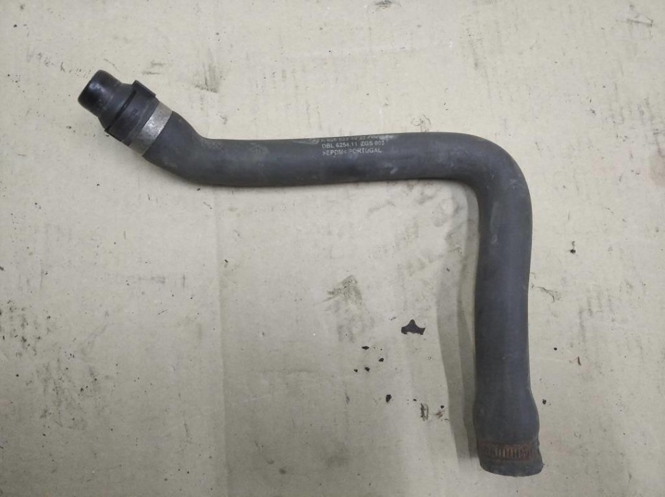 Патрубок ОЖ MERCEDES-BENZ Vito W639 (2003 - 2010) фото 1 — Разборка Мерседес