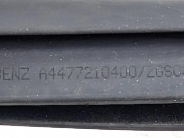 Уплотнитель дверного проема ( на кузове ) MERCEDES-BENZ V-класс W447 рестайлинг (2019 - 2025) — Разборка Мерседес