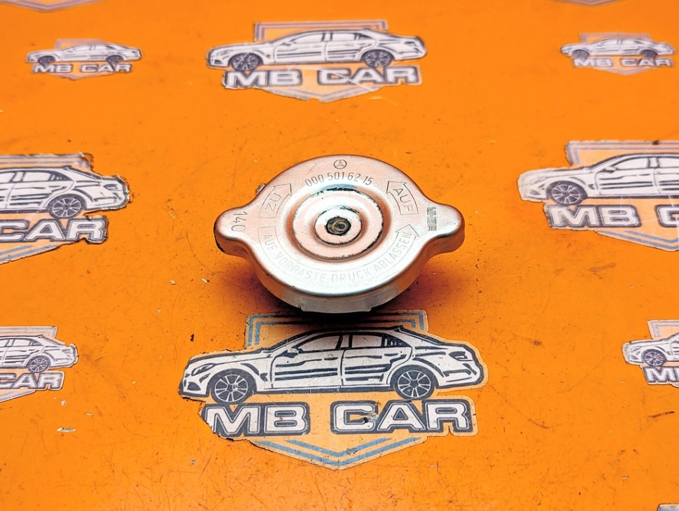 Крышка радиатора MERCEDES-BENZ Sprinter W901-905 (1995 - 2006) фото 1 — Разборка Мерседес