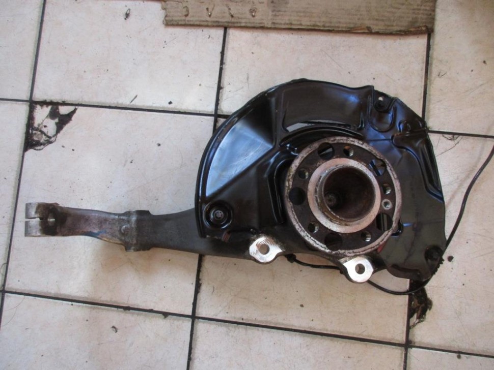 Кулак поворотный передний правый MERCEDES-BENZ S-класс W222/C217/A217 (2013 - 2017) фото 1 — Разборка Мерседес