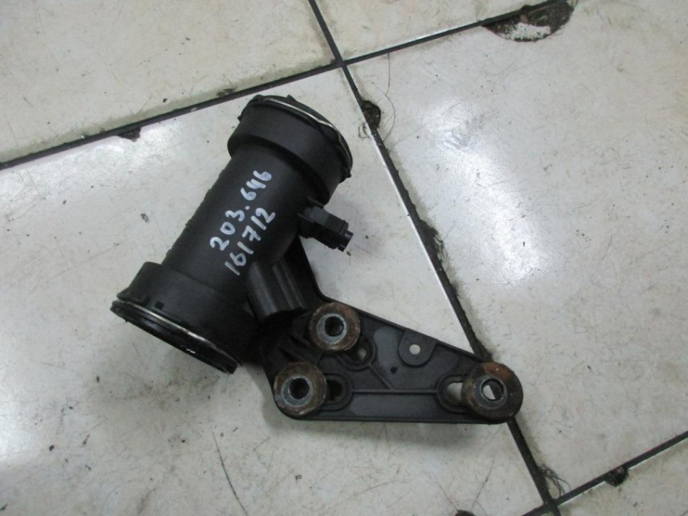 Патрубок интеркулера MERCEDES-BENZ C-класс W203/S203/CL203 рестайлинг (2004 - 2008) фото 1 — Разборка Мерседес