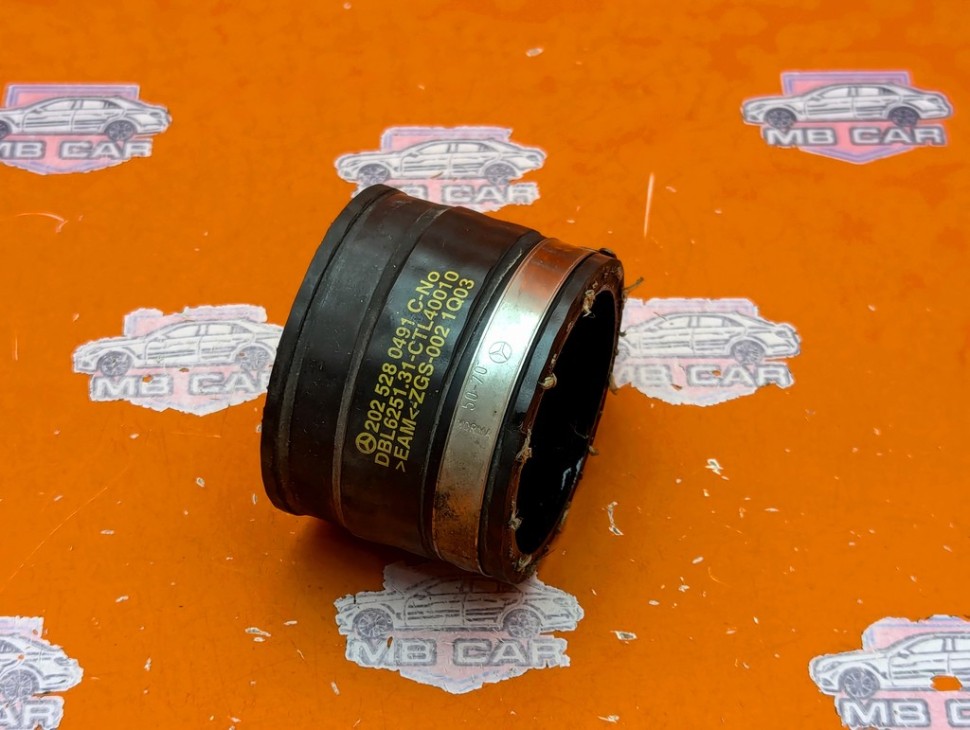 Патрубок интеркулера MERCEDES-BENZ SLK-класс R170 рестайлинг (2000 - 2004) фото 1 &mdash; Разборка Мерседес