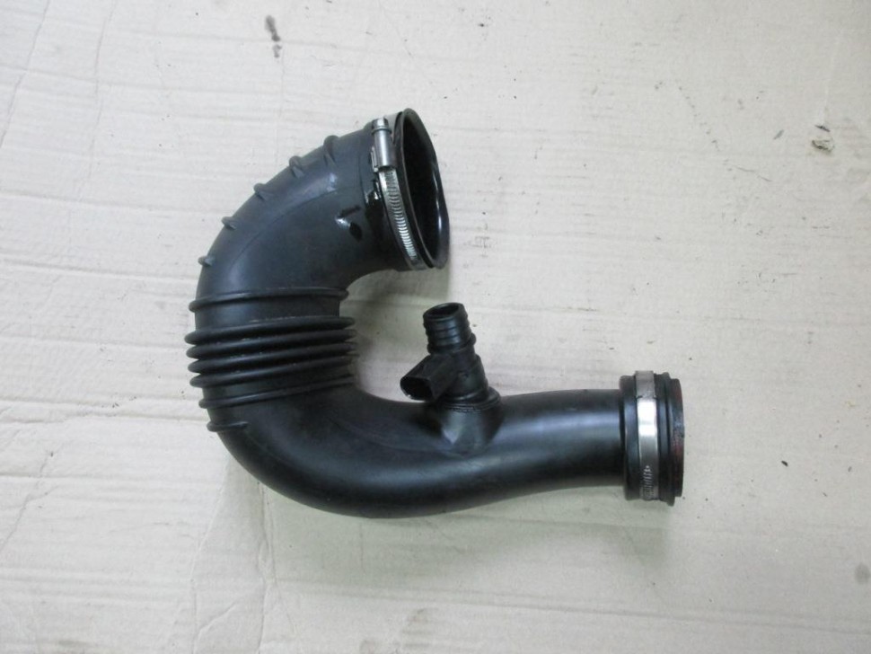 Патрубок воздушный MERCEDES-BENZ C-класс W203/S203/CL203 (2000 - 2004) фото 1 — Разборка Мерседес