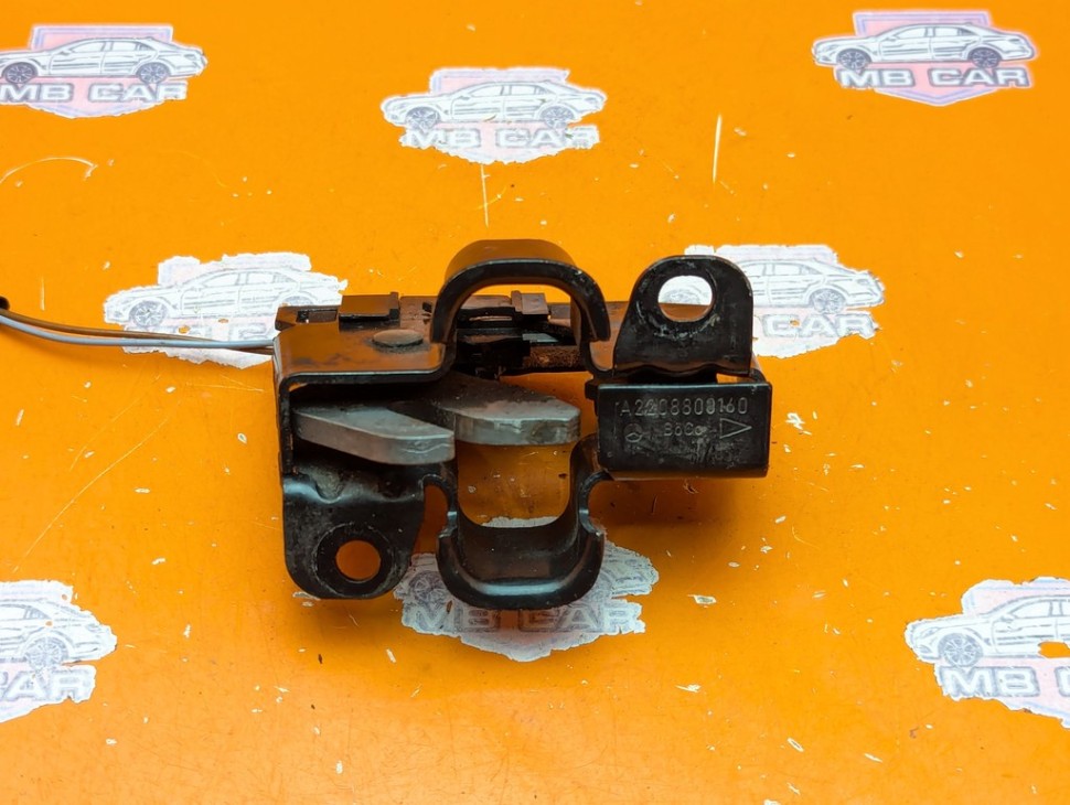 Замок капота MERCEDES-BENZ S-класс W220 (1998 - 2005) фото 1 &mdash; Разборка Мерседес