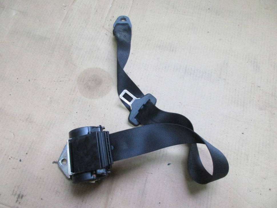 Ремень безопасности задний центральный MERCEDES-BENZ B-класс W245 (2005 - 2009) фото 1 — Разборка Мерседес