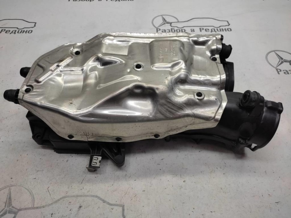 Корпус воздушного фильтра MERCEDES-BENZ C-класс W205/S205/C205/A205 (2014 - 2018) фото 1 — Разборка Мерседес