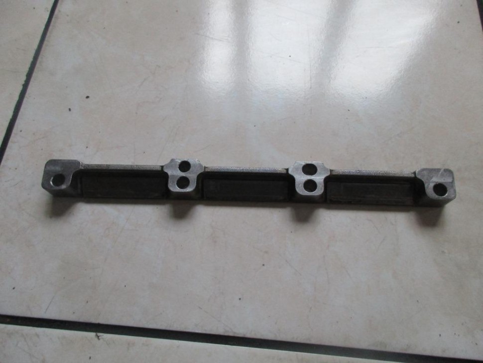 Кронштейн турбины MERCEDES-BENZ C-класс W205/S205/C205/A205 (2014 - 2018) фото 1 — Разборка Мерседес