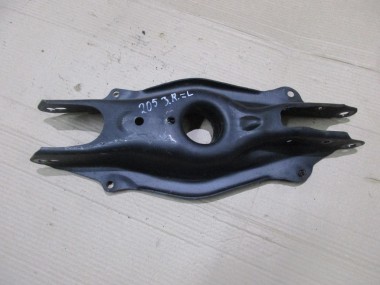 Рычаг задней стойки (лодка) MERCEDES-BENZ C-класс W205/S205/C205/A205 (2014 - 2018) — Разборка Мерседес