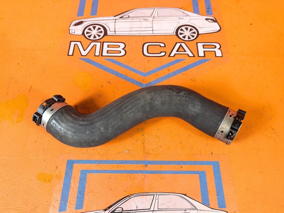 Патрубок интеркулера MERCEDES-BENZ E-класс W212/S212/C207/A207 (2009 - 2013) фото 1 &mdash; Разборка Мерседес
