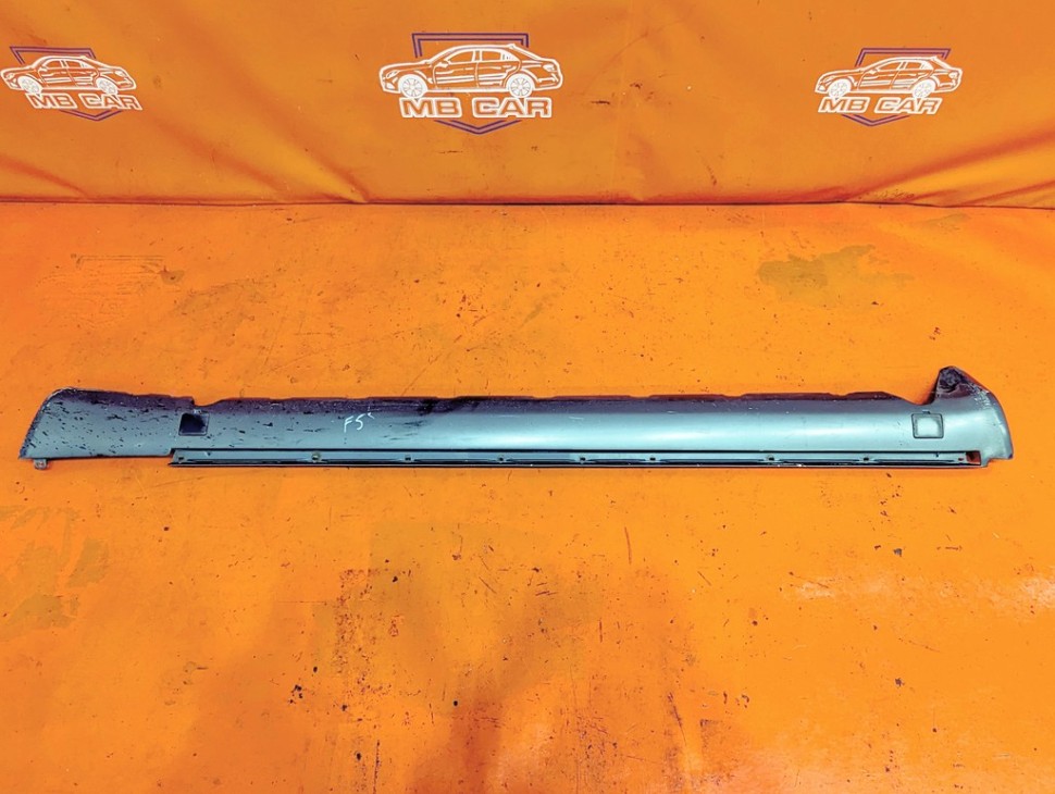 Порог пластиковый правый MERCEDES-BENZ E-класс W124/S124/C124/A124 (1984 - 1997) фото 1 — Разборка Мерседес