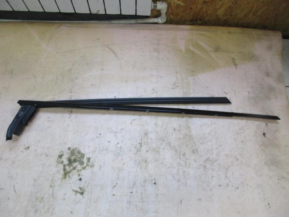 Молдинг стекла двери MERCEDES-BENZ CL-класс AMG C216 рестайлинг (2010 - 2014) фото 1 — Разборка Мерседес