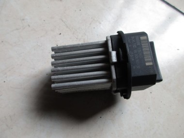 Реле моторчика печки MERCEDES-BENZ C-класс W204/S204 (2006 - 2011) — Разборка Мерседес