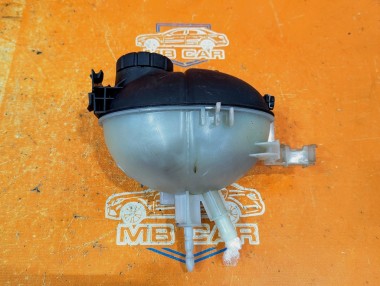 Бачок расширительный MERCEDES-BENZ C-класс W204/S204 (2006 - 2011) — Разборка Мерседес