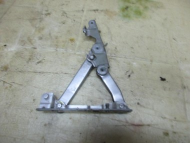 Петля капота MERCEDES-BENZ S-класс W220 рестайлинг (2002 - 2005) — Разборка Мерседес