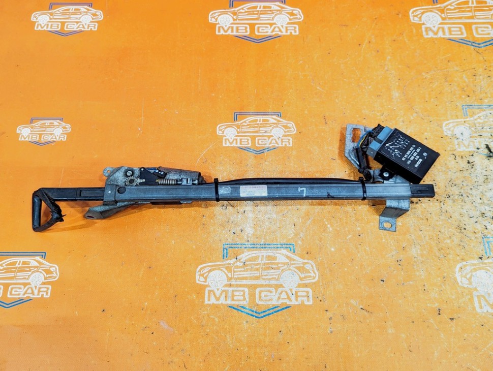 Подаватель ремня MERCEDES-BENZ E-класс W124/S124/C124/A124 (1984 - 1997) фото 1 — Разборка Мерседес