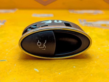 Кнопка открытия багажника MERCEDES-BENZ E-класс W211/S211 (2002 - 2006) &mdash; Разборка Мерседес