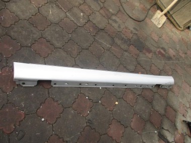 Порог пластиковый правый MERCEDES-BENZ C-класс W203/S203/CL203 (2000 - 2004) — Разборка Мерседес