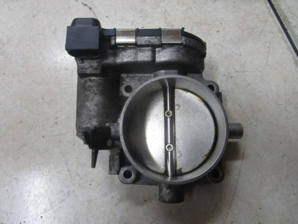 Дроссельная заслонка MERCEDES-BENZ S-класс W220 (1998 - 2005) фото 1 — Разборка Мерседес