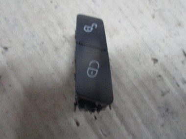 Кнопка центрального замка MERCEDES-BENZ GLE-класс AMG Coupe C292 (2015 - 2019) — Разборка Мерседес