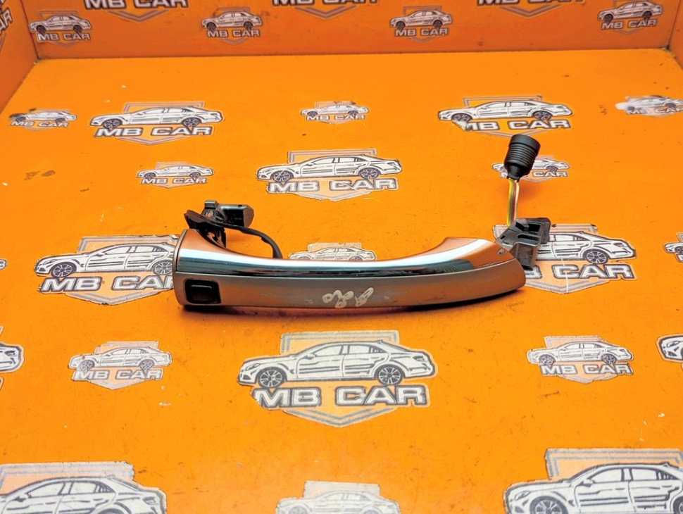 Ручка двери наружняя MERCEDES-BENZ S-класс W220 (1998 - 2005) фото 1 — Разборка Мерседес