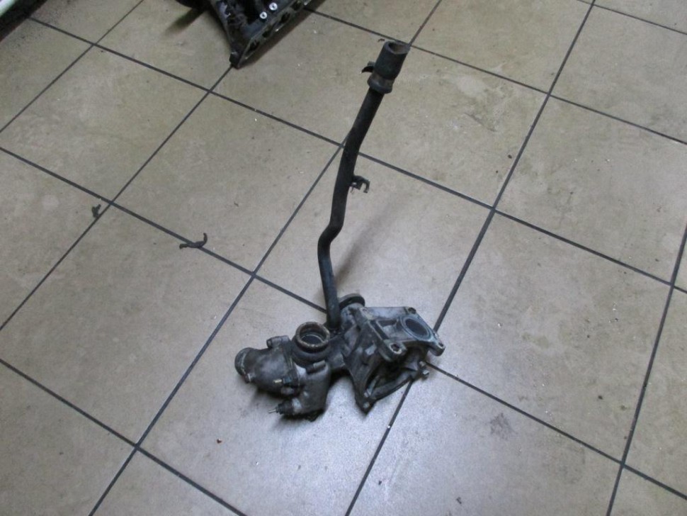 Помпа MERCEDES-BENZ E-класс W124/S124/C124/A124 (1984 - 1997) фото 1 — Разборка Мерседес