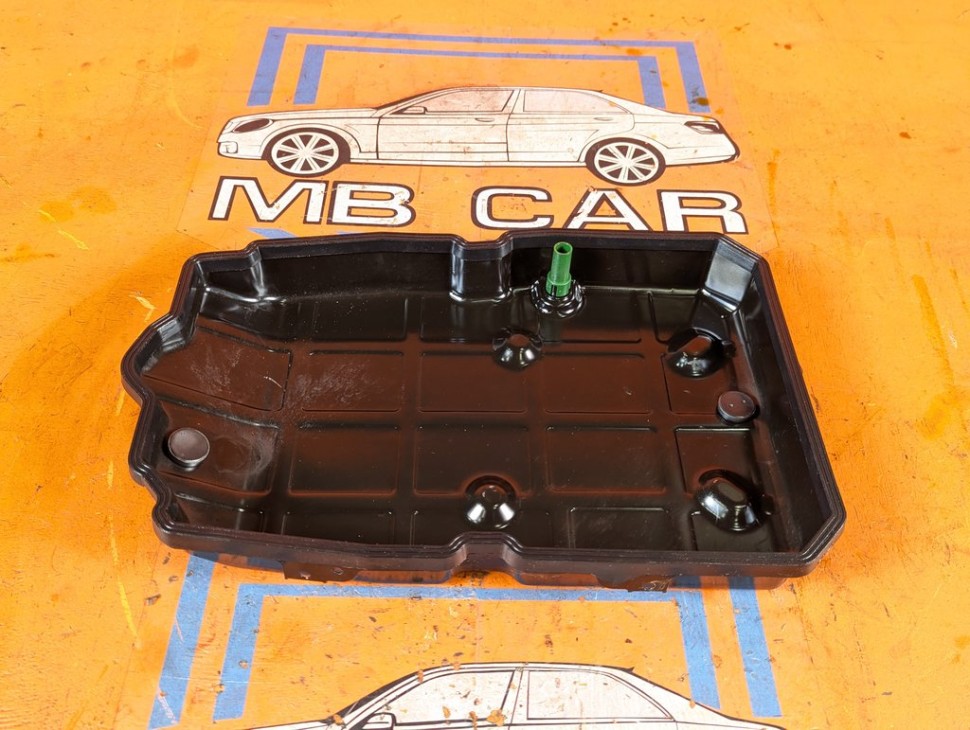 Поддон MERCEDES-BENZ C-класс W204/S204/С204 рестайлинг (2011 - 2015) C 180 1.6 7G-Tronic (156 л.с.) фото 1 &mdash; Разборка Мерседес