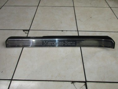Накладка порога внутренняя MERCEDES-BENZ S-класс W221 (2005 - 2009) — Разборка Мерседес