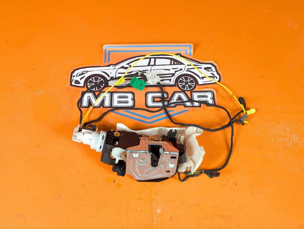 Замок двери передней правой MERCEDES-BENZ S-класс W220 (1998 - 2005) фото 1 &mdash; Разборка Мерседес