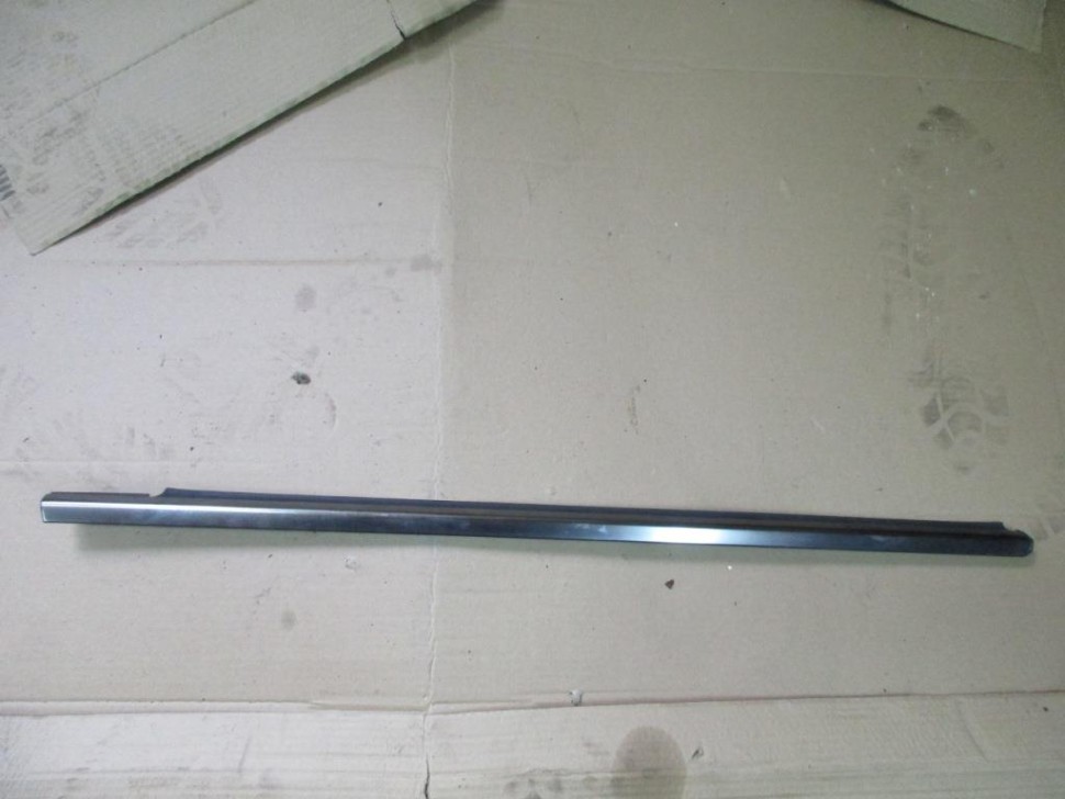 Молдинг стекла двери MERCEDES-BENZ S-класс W220 рестайлинг (2002 - 2005) фото 1 — Разборка Мерседес