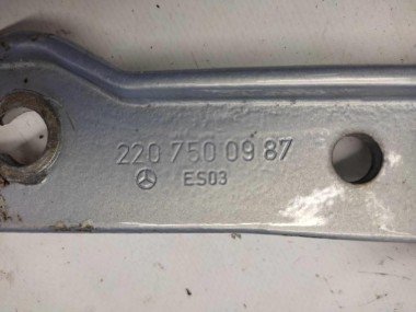 Петля крышки багажника MERCEDES-BENZ S-класс W220 рестайлинг (2002 - 2005) — Разборка Мерседес