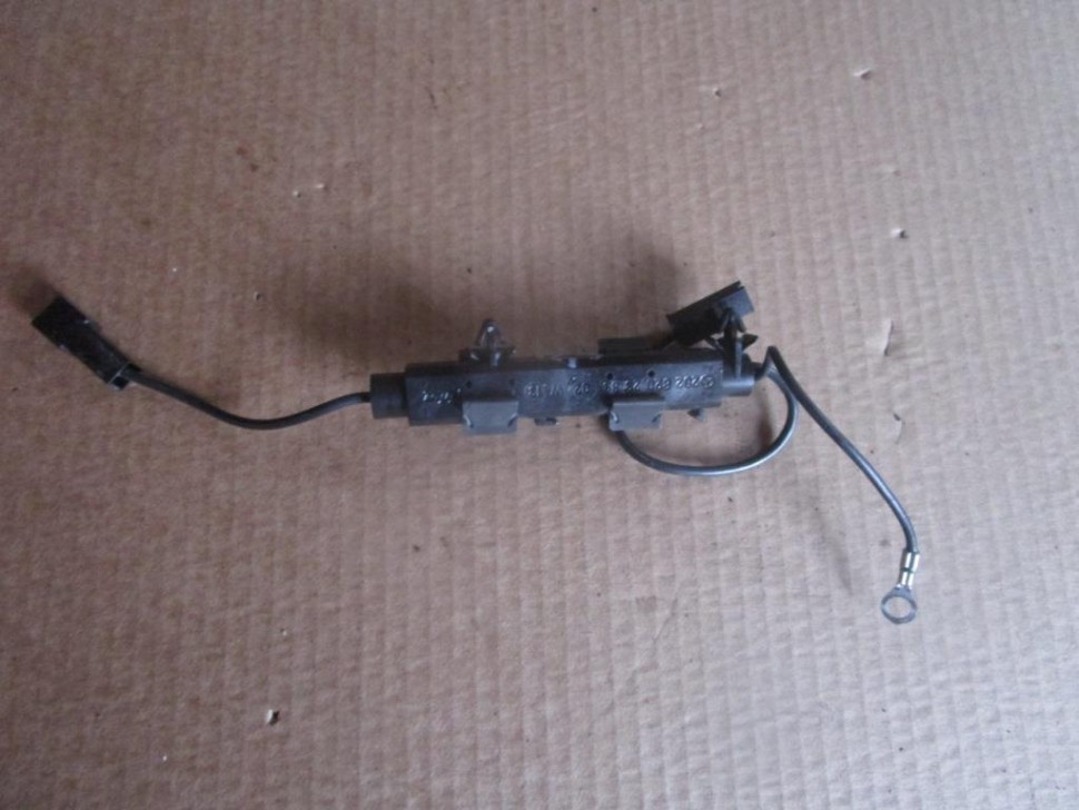 Антенна MERCEDES-BENZ M-класс W163 рестайлинг (2001 - 2005) фото 1 — Разборка Мерседес