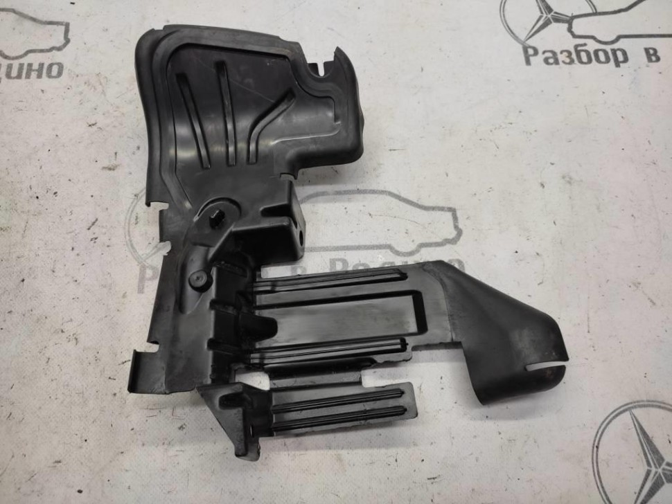 Кронштейн радиатора MERCEDES-BENZ X-класс I (2017 - 2020) фото 1 — Разборка Мерседес