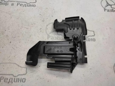 Кронштейн радиатора MERCEDES-BENZ X-класс I (2017 - 2020) — Разборка Мерседес