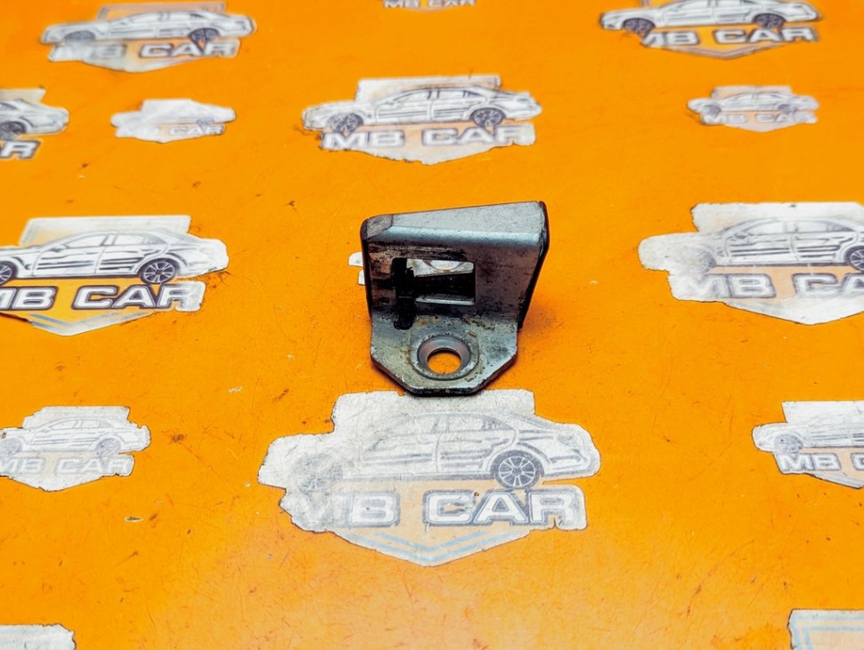 Ответная часть замка двери MERCEDES-BENZ M-класс W163 рестайлинг (2001 - 2005) фото 1 &mdash; Разборка Мерседес