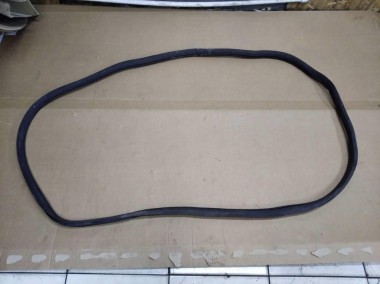 Уплотнитель дверного проема ( на кузове ) MERCEDES-BENZ GLE-класс AMG W166 (2015 - 2019) — Разборка Мерседес