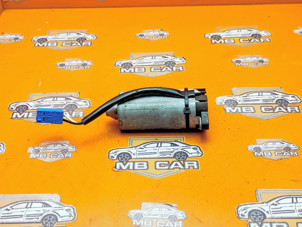 Моторчик регулировки сидений MERCEDES-BENZ C-класс W203/S203/CL203 (2000 - 2004) фото 1 — Разборка Мерседес