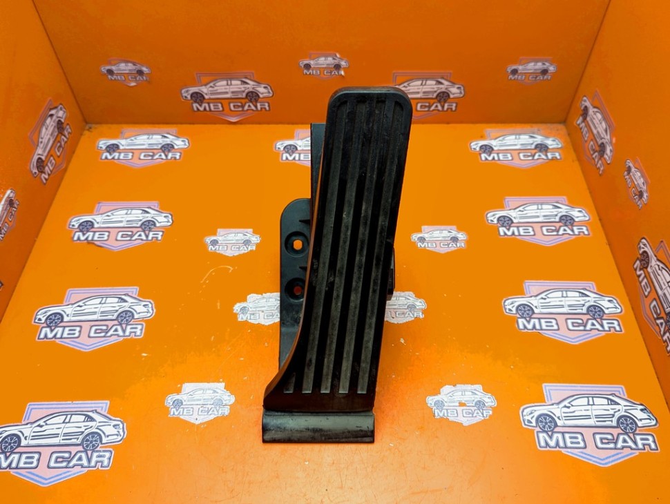 Педаль газа электронная MERCEDES-BENZ C-класс W204/S204 (2006 - 2011) фото 1 — Разборка Мерседес