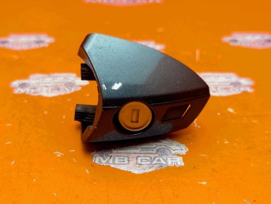 Личинки дверей MERCEDES-BENZ C-класс W204/S204 (2006 - 2011) — Разборка Мерседес