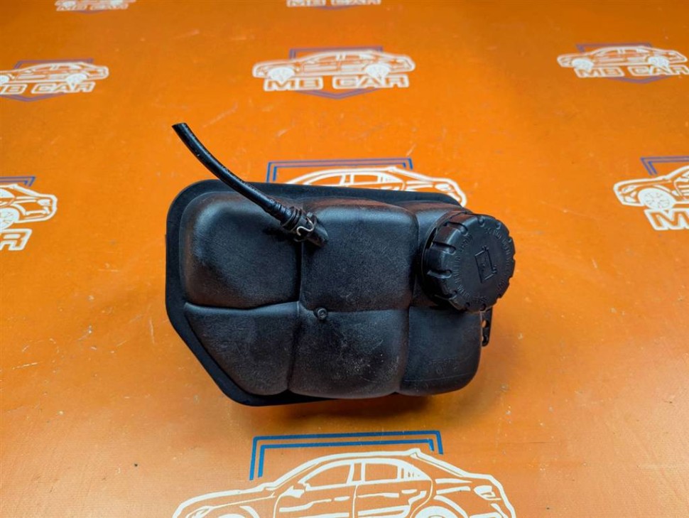 Бачок расширительный MERCEDES-BENZ CLS-класс C219 (2004 - 2008) фото 1 — Разборка Мерседес