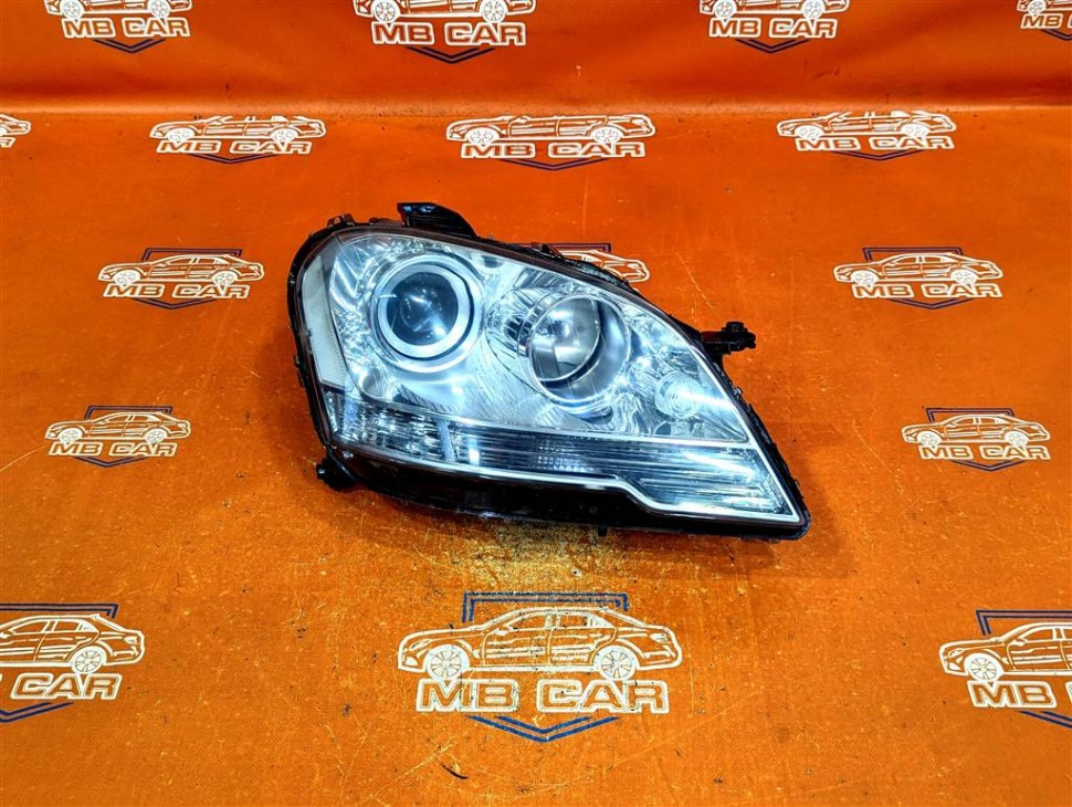 Фара правая MERCEDES-BENZ M-класс W164 рестайлинг (2008 - 2011) фото 1 — Разборка Мерседес