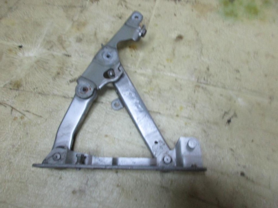 Петля капота MERCEDES-BENZ S-класс W220 рестайлинг (2002 - 2005) фото 1 — Разборка Мерседес