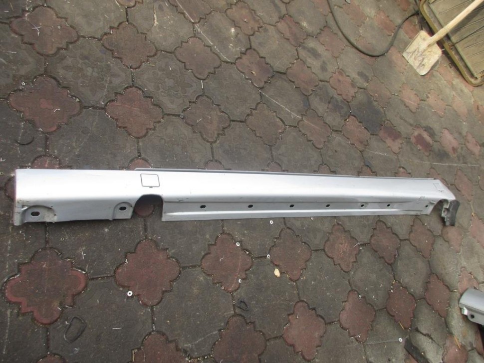 Порог пластиковый левый MERCEDES-BENZ S-класс W220 рестайлинг (2002 - 2005) фото 1 — Разборка Мерседес