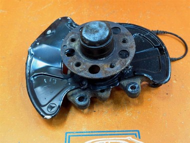 Кулак поворотный передний левый MERCEDES-BENZ CLK-класс C209/W209 (2002 - 2005) — Разборка Мерседес