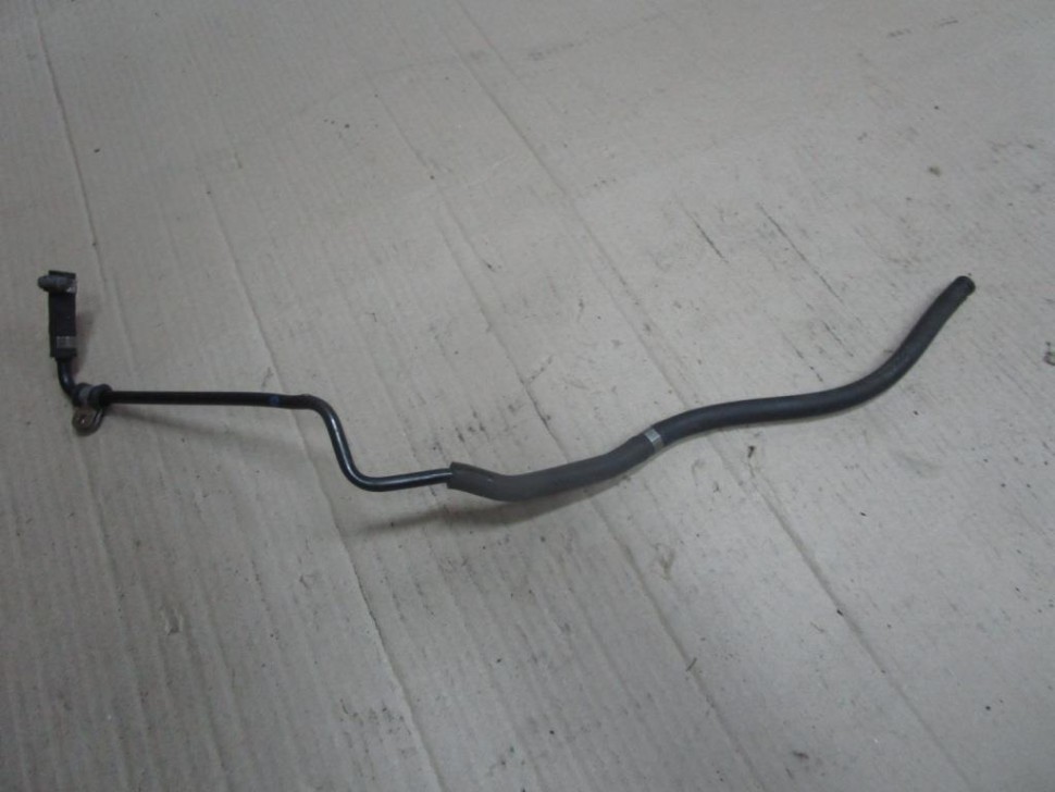 Трубка вентиляции расширительного бака MERCEDES-BENZ C-класс W203/S203/CL203 рестайлинг (2004 - 2008) фото 1 — Разборка Мерседес