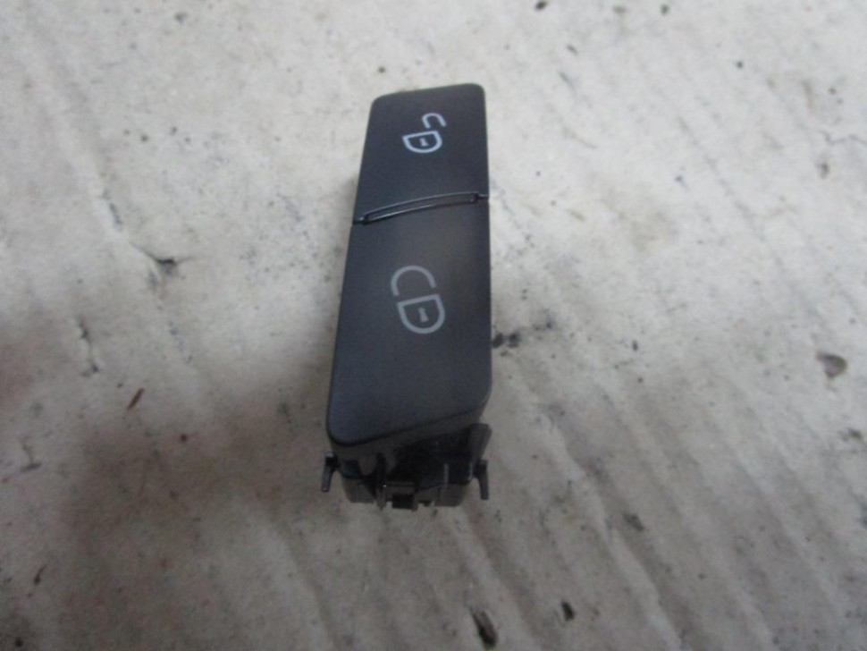 Кнопка центрального замка MERCEDES-BENZ GLE-класс AMG Coupe C292 (2015 - 2019) фото 1 — Разборка Мерседес