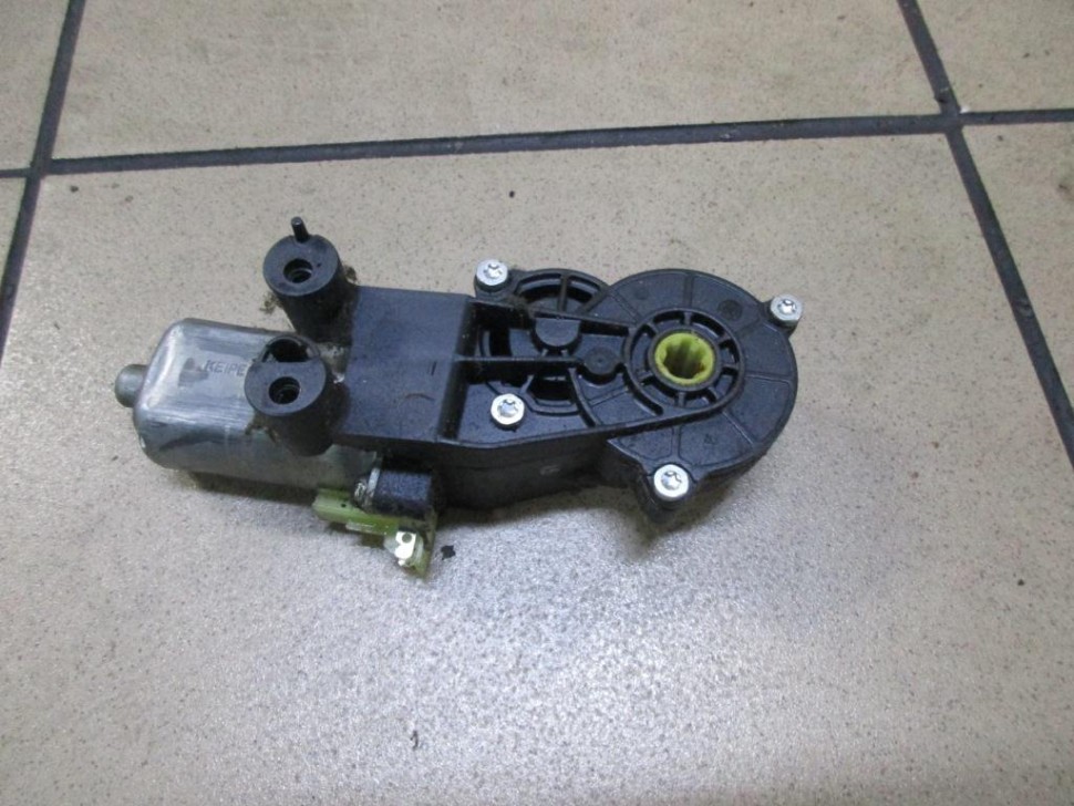 Моторчик регулировки сидений MERCEDES-BENZ E-класс W211/S211 (2002 - 2006) фото 1 — Разборка Мерседес